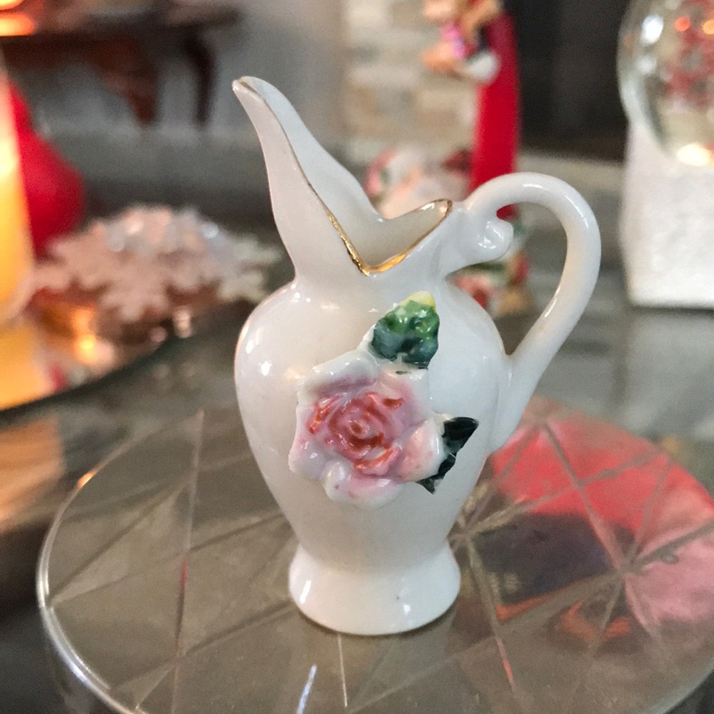 VINTAGE 1930’s 3in ANTIQUE VASE HAND PAINTED 14k TRIM ONE OF A KIND EXCELL.COND.